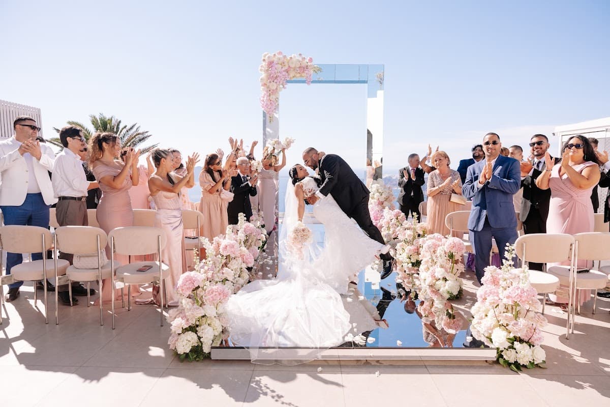 Esme Events — wedding planner in Santorini