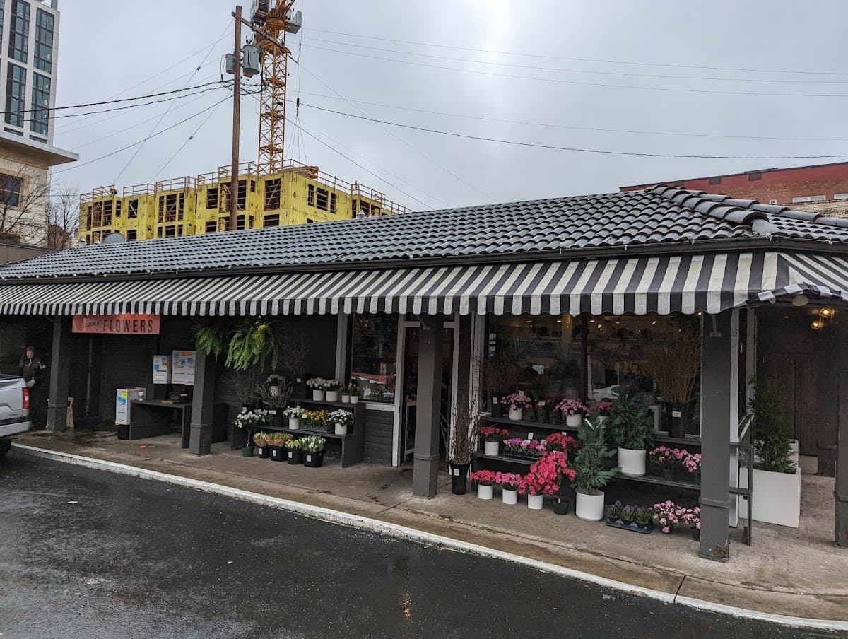 Sammy's Flowers — wedding florist in Portland