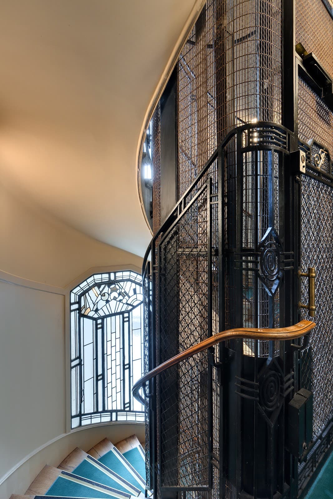 Artemisia Montmartre: destination wedding venue in 75009 Paris, France