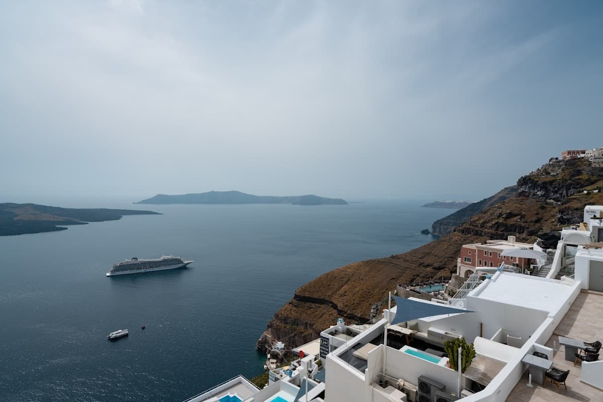 Asha Luxury Suites — destination wedding venue in Thira 847 00, Greece