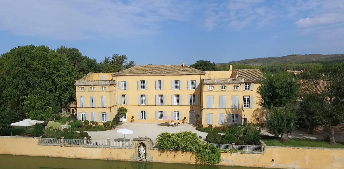 Ayguebelle Castle: destination wedding venue in 13410 Lambesc, France