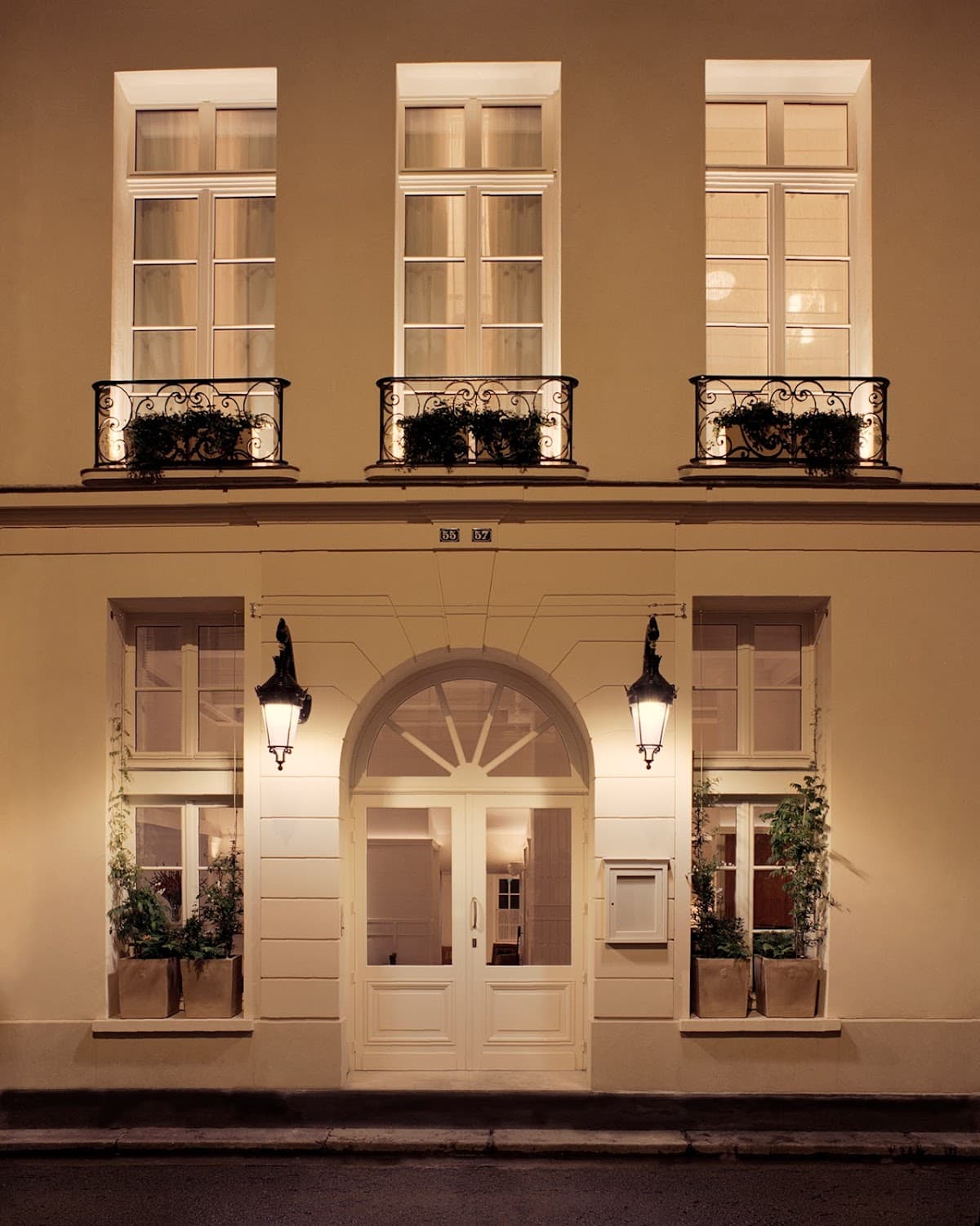 Château Voltaire: destination wedding venue in 75001 Paris, France