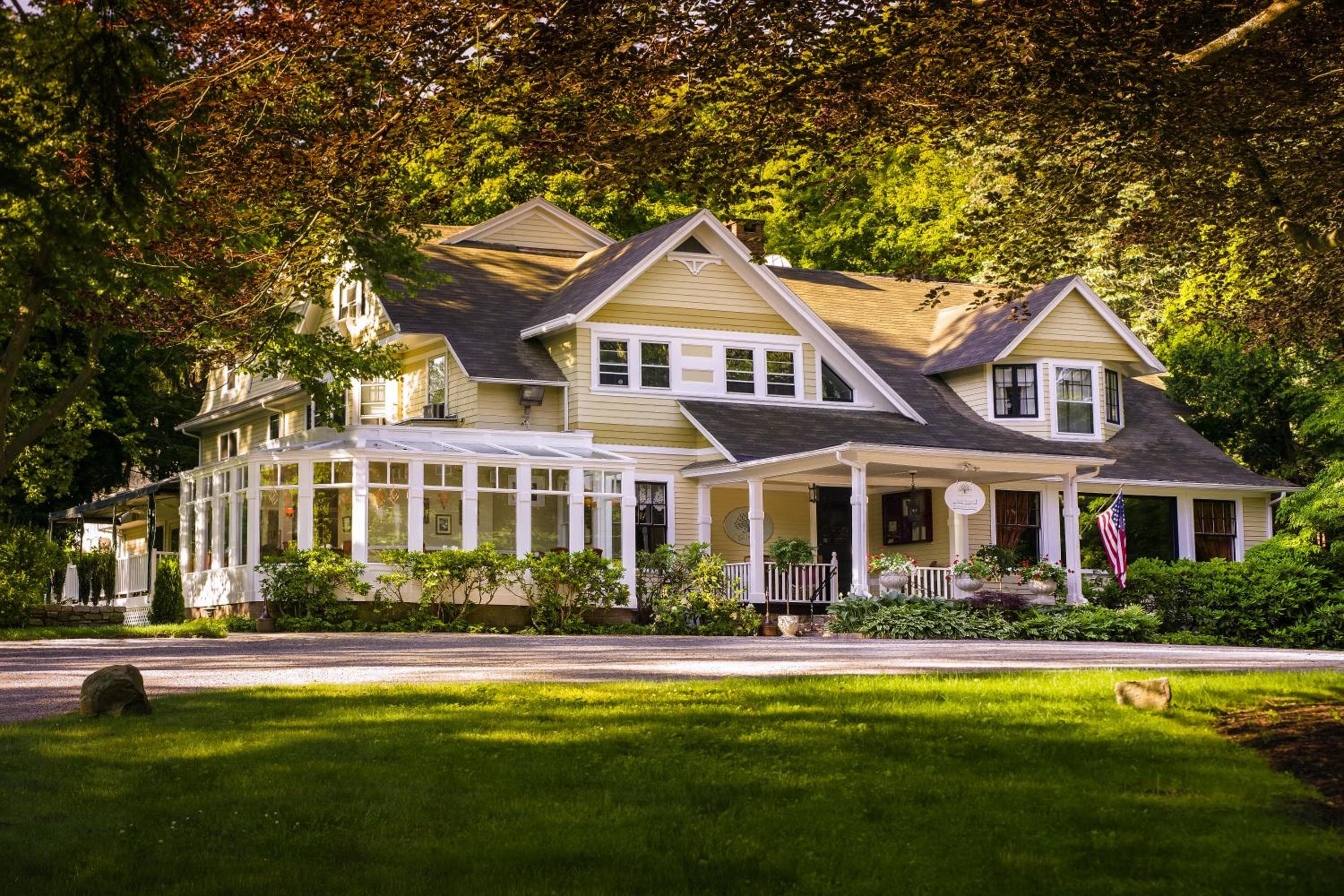 Copper Beech Inn, wedding venue in Essex, United States