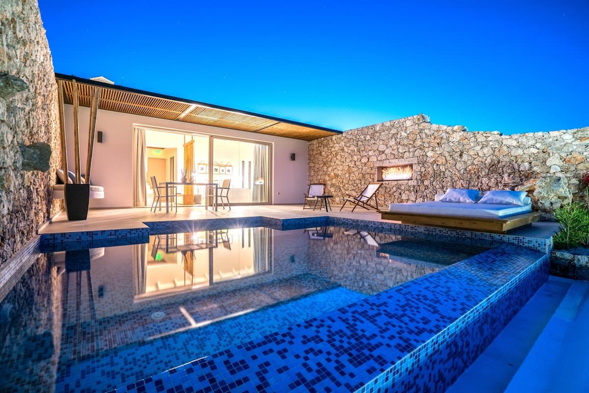 Emerald Suites: destination wedding venue in Askos 290 91, Greece