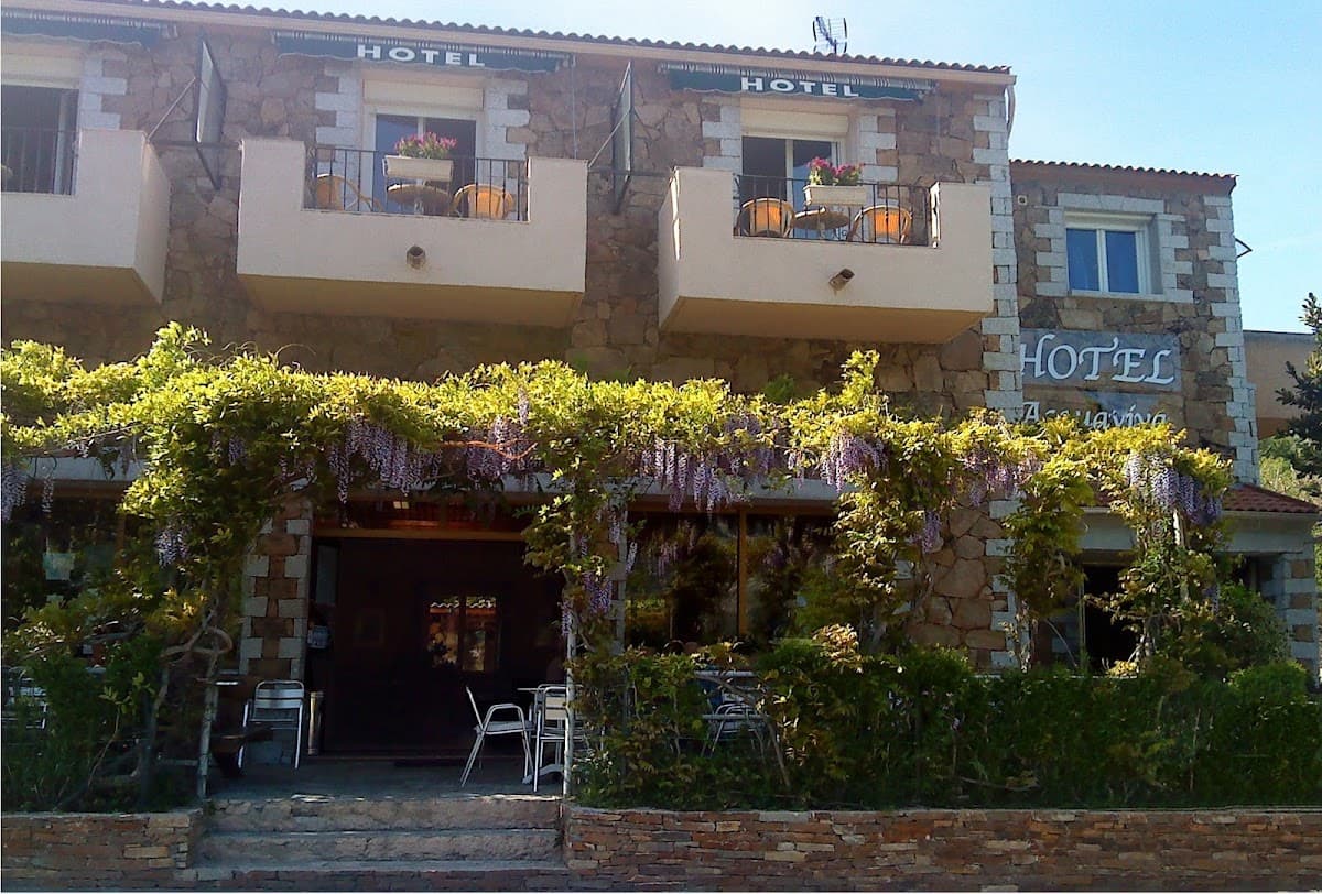Hôtel ACQUAVIVA: destination wedding venue in 20224 Calacuccia, France
