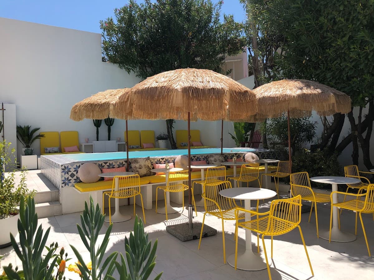 Hôtel Mademoiselle: destination wedding venue in 06160 Antibes, France