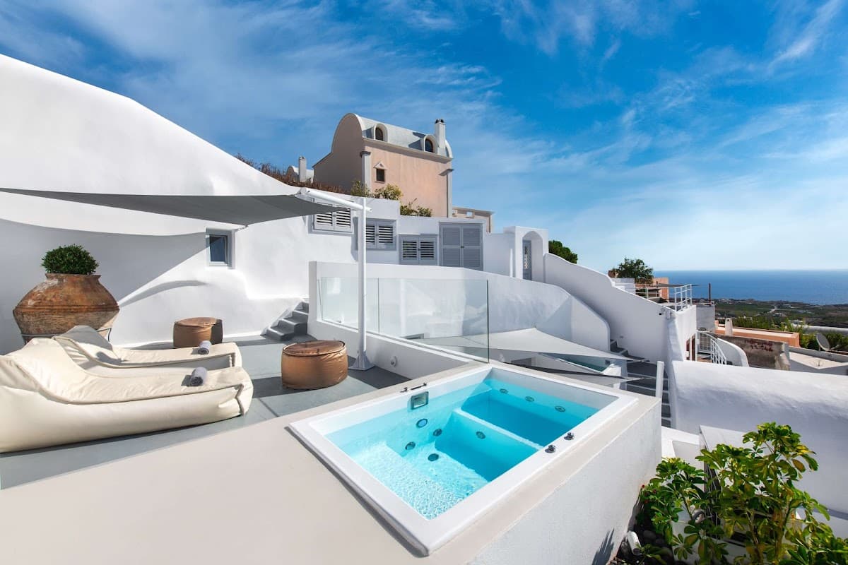 Hill Suites: destination wedding venue in Thira 847 00, Greece