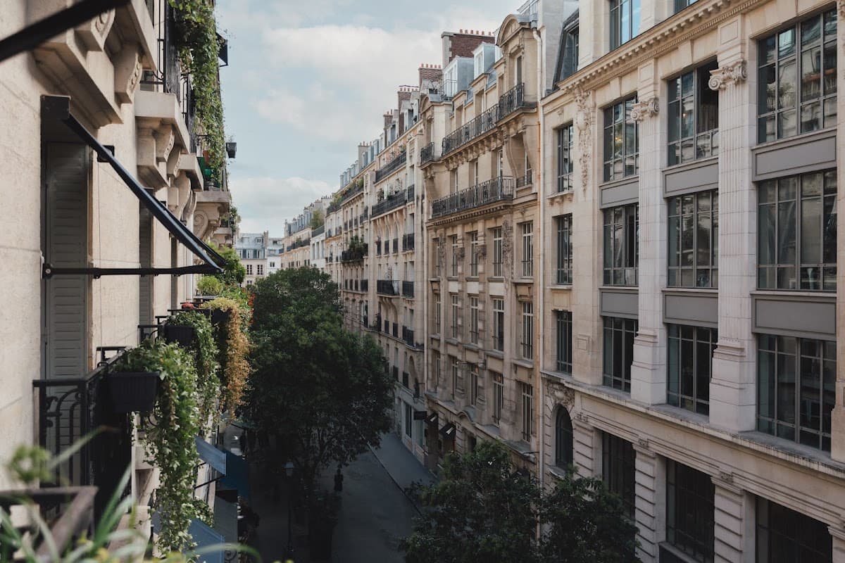 Hotel Bachaumont: destination wedding venue in 75002 Paris, France