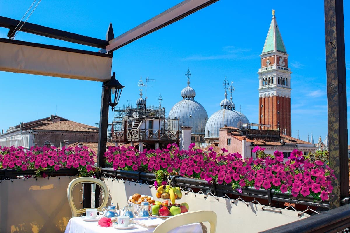 Hotel Colombina: destination wedding venue in 30122 Venezia VE, Italy