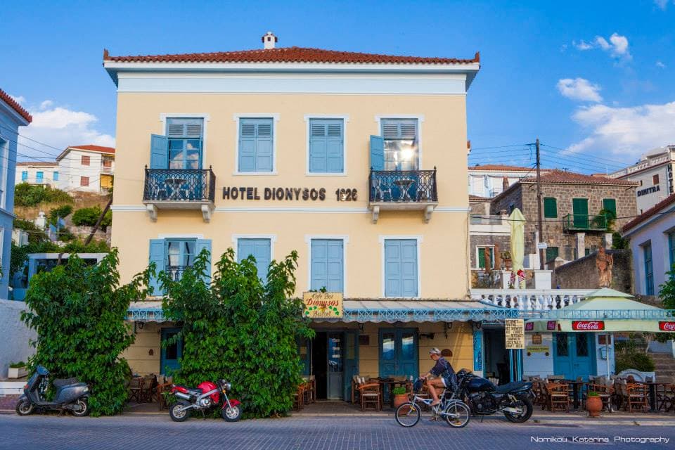 Ξενοδοχείο Διόνυσος - HOTEL DIONYSOS — destination wedding venue in Poros 180 20, Greece