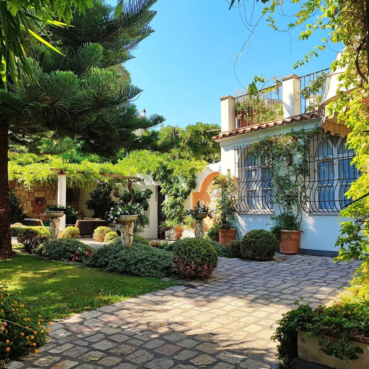 Hotel Giordano — destination wedding venue in 84010 Ravello SA, Italy