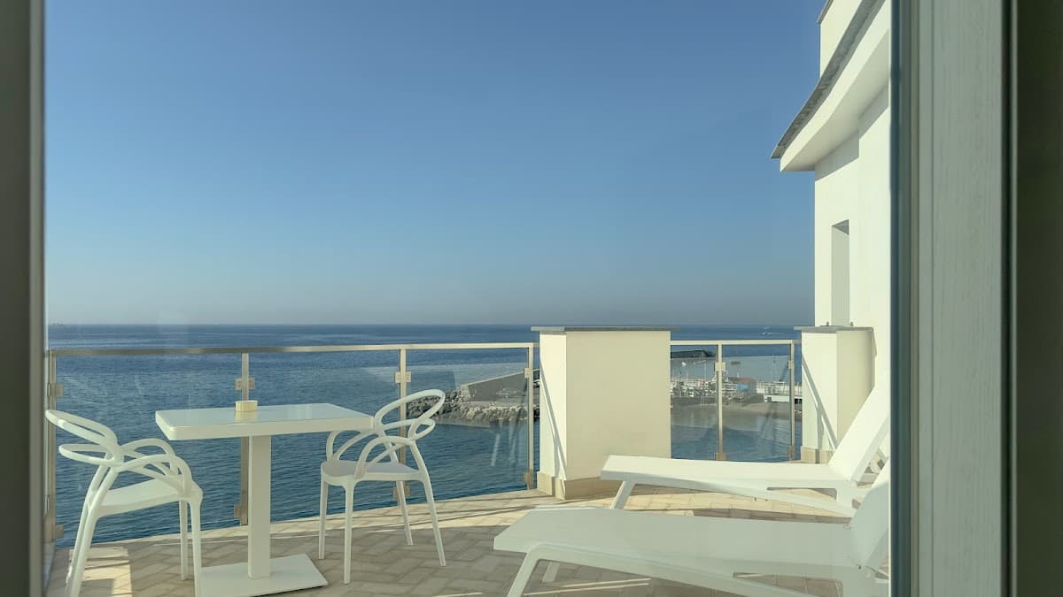 Hotel Giosuè A Mare: destination wedding venue in 80062 Meta NA, Italy
