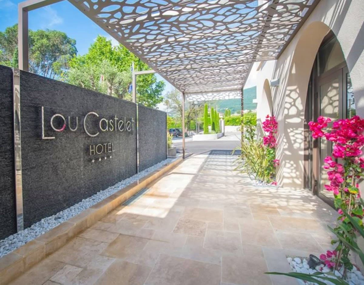 Hotel Lou Castelet: destination wedding venue in 06510 Carros, France