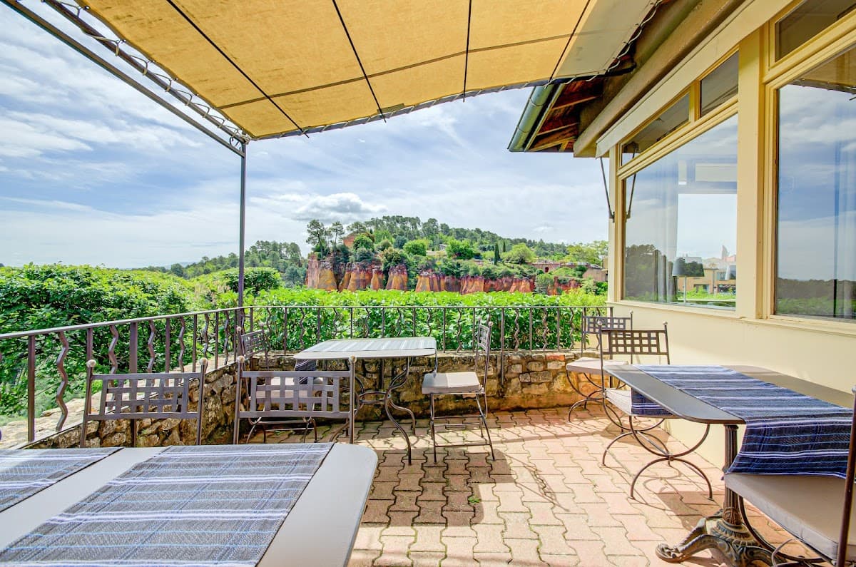 Hotel Omma: destination wedding venue in 84220 Roussillon, France
