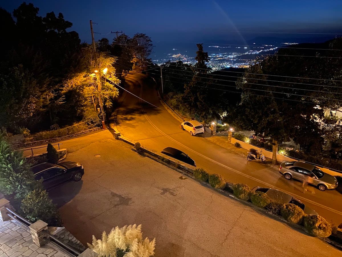 Hotel Petrino — destination wedding venue in Makrinitsa 370 11, Greece