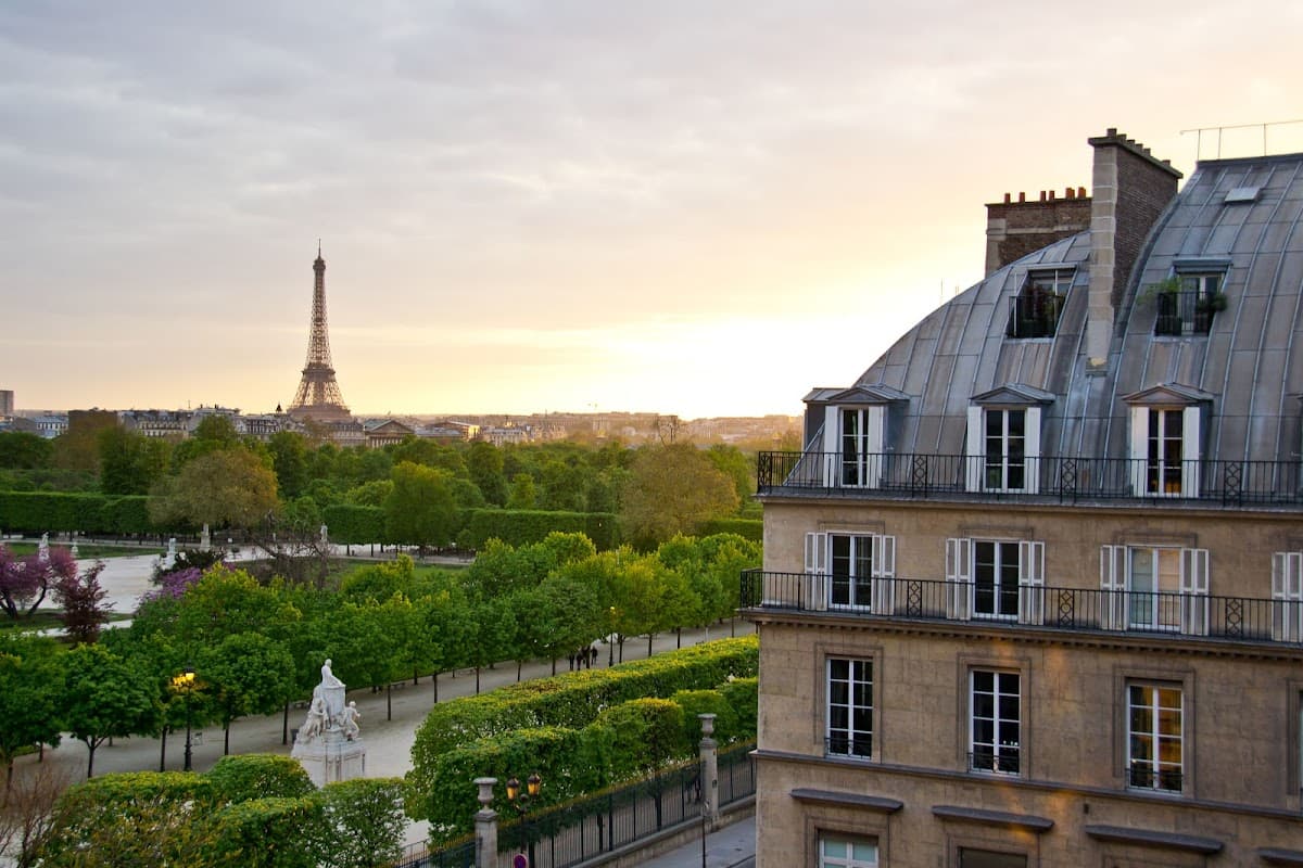 Hotel Regina Louvre: destination wedding venue in 75001 Paris, France