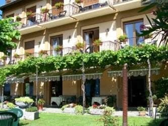 Hotel Rusall: destination wedding venue in 22019 Rogaro CO, Italy