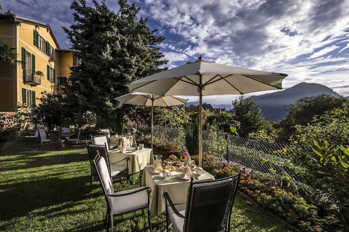 Hotel Villa Carona: destination wedding venue in 6914 Lugano, Switzerland