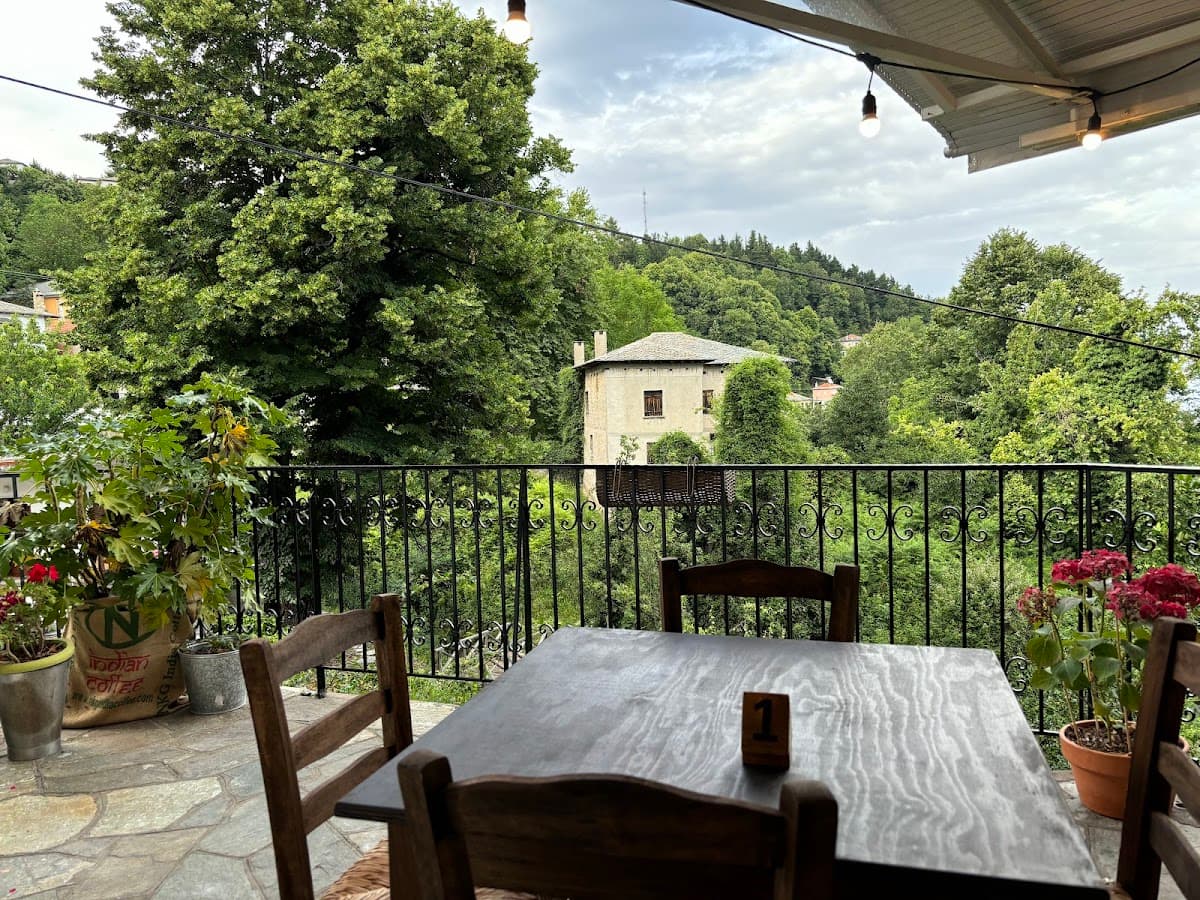 Kissos Inn - Κισσός Inn: destination wedding venue in Kissos 370 12, Greece