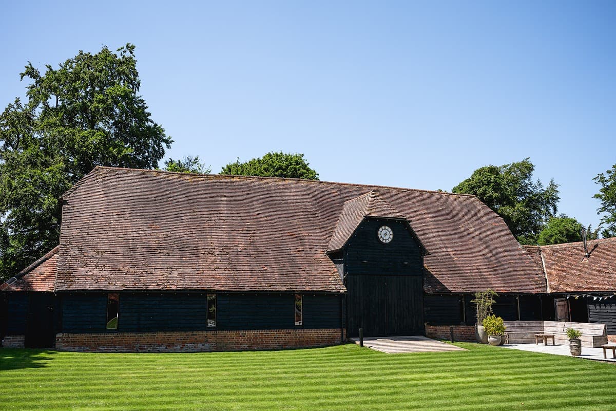 Lains Barn: destination wedding venue in Wantage OX12 7QG, UK