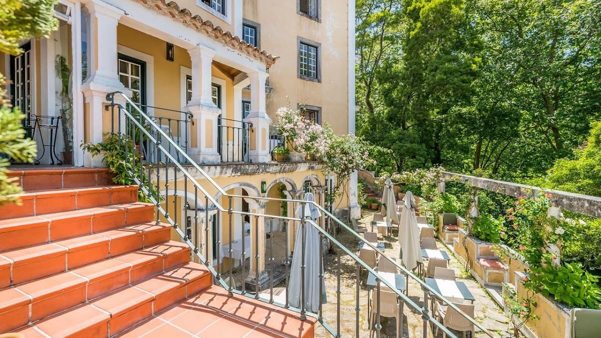 Lawrence Hotel — destination wedding venue in 2710-550 Sintra, Portugal