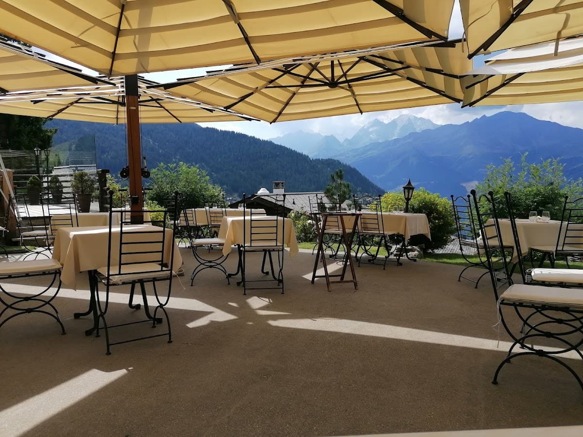 Le Chalet d’Adrien — destination wedding venue in 1936 Verbier, Switzerland