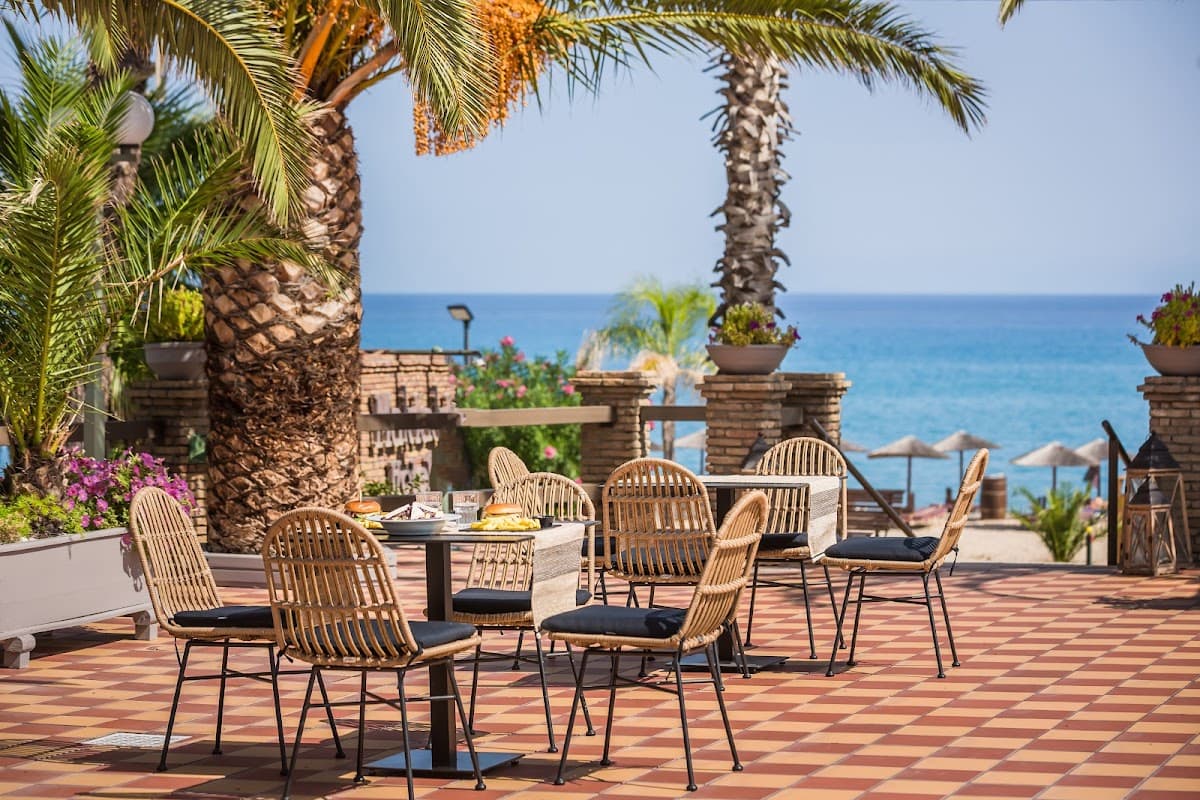 Makis Hotel: destination wedding venue in Poros 280 86, Greece
