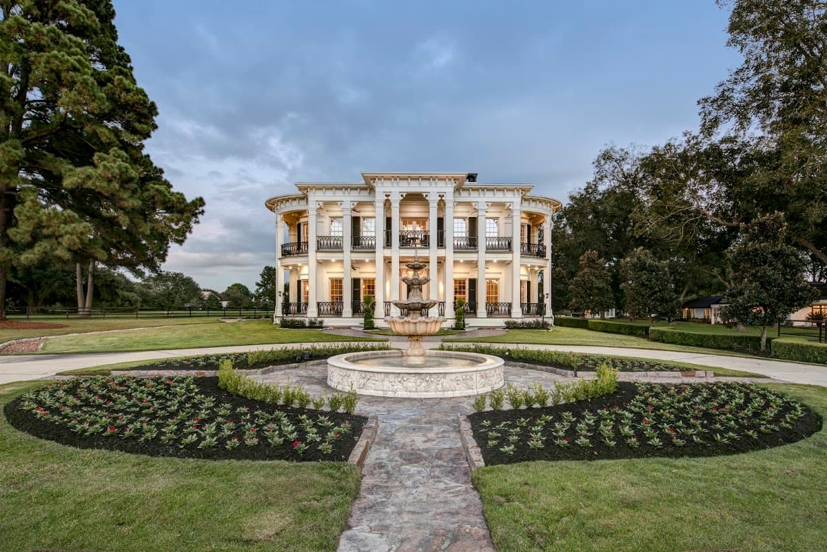 Sandlewood Manor, destination wedding venue in TX 77377, United States