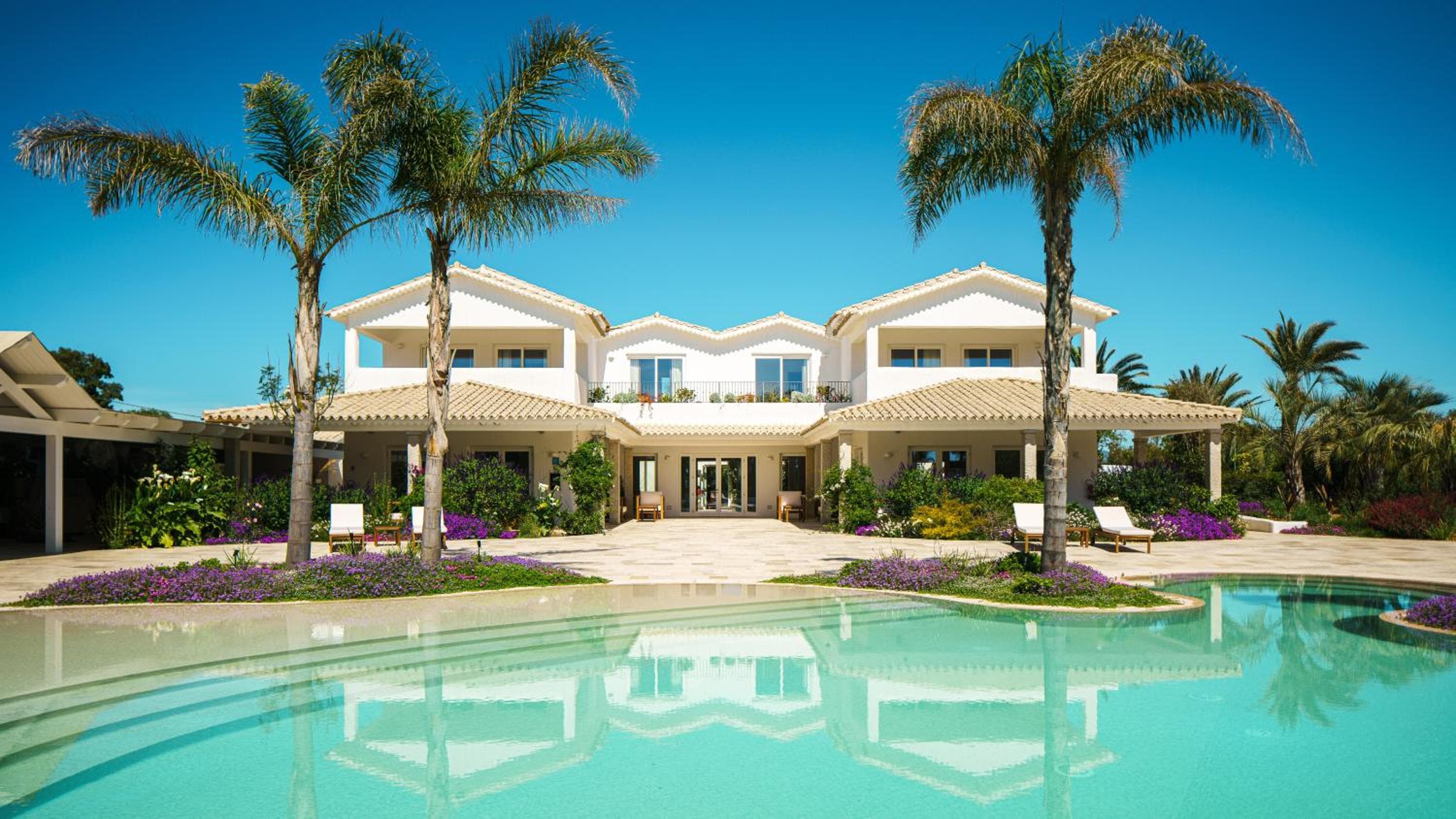 Sant Efis Hotel, wedding venue in Nora, Italy