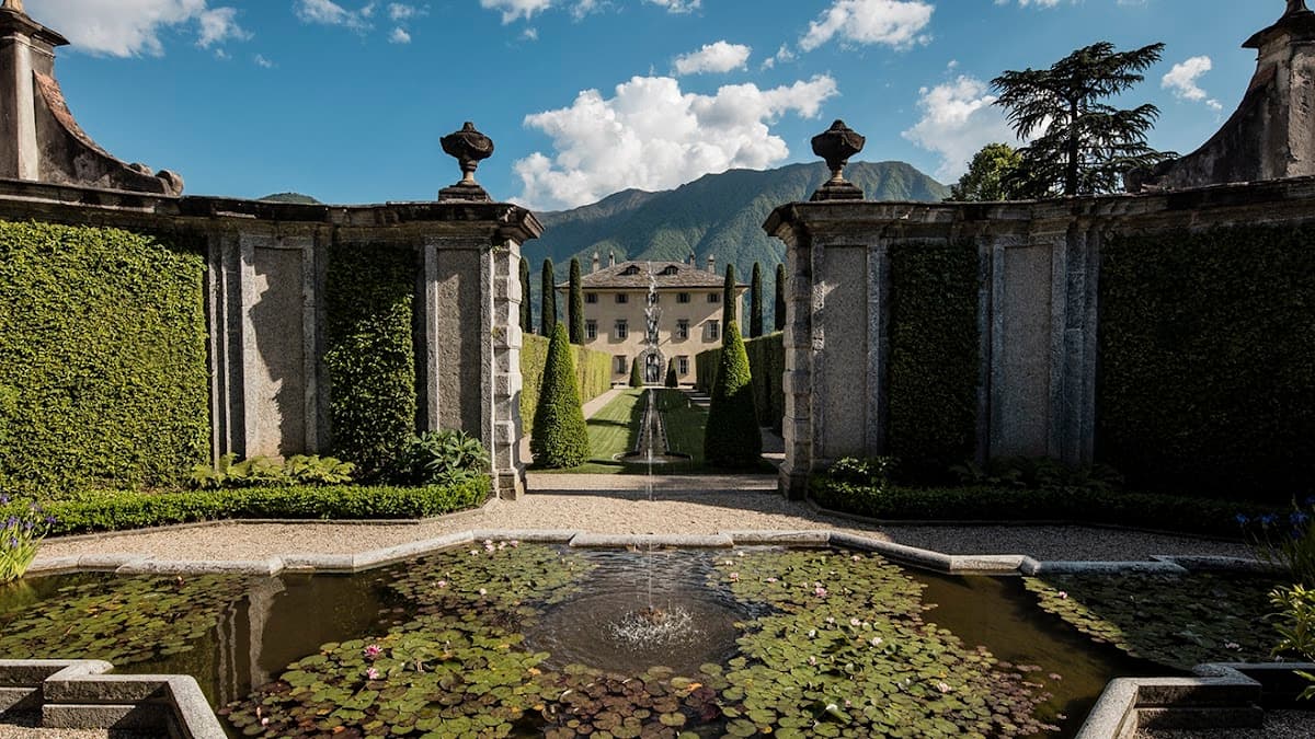 Villa Balbiano: destination wedding venue in 22010 Ossuccio CO, Italy