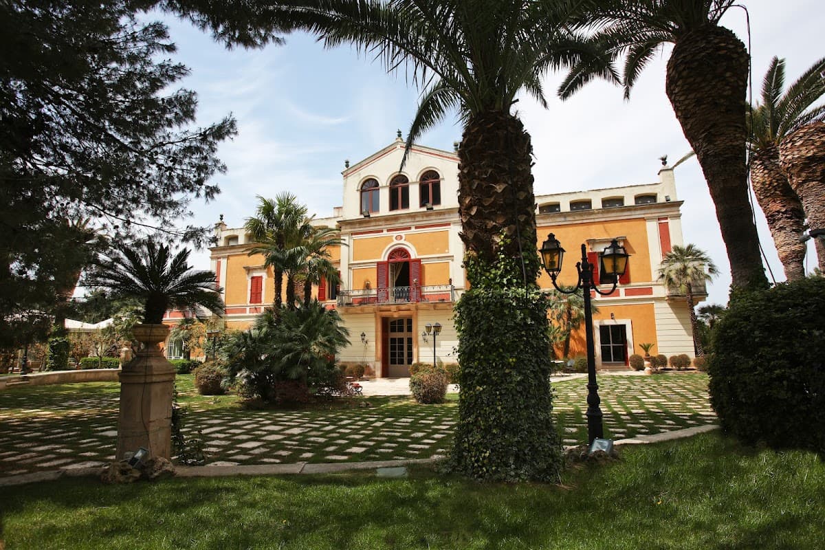 Villa Fenicia: destination wedding venue in Ruvo di Puglia, Italy