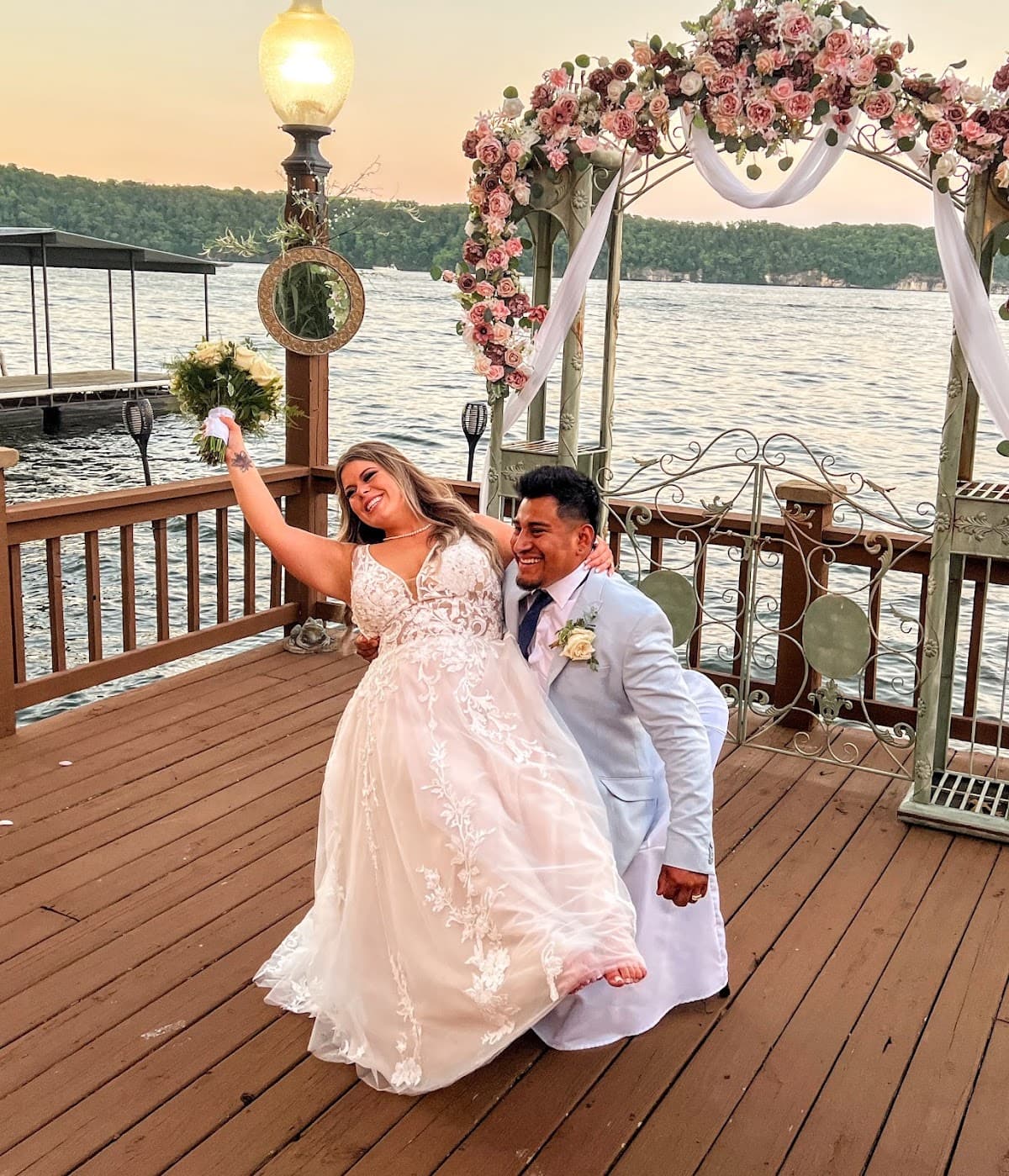 Waterfront Weddings, destination wedding venue in MO 65065, United States