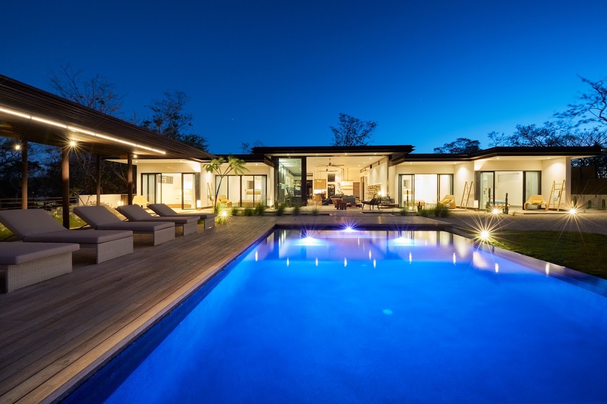 ELITE BEACH VILLAS: destination wedding venue in 50309, Costa Rica