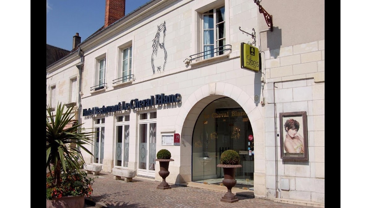 Le Cheval Blanc — destination wedding venue in 37150 Bléré, France