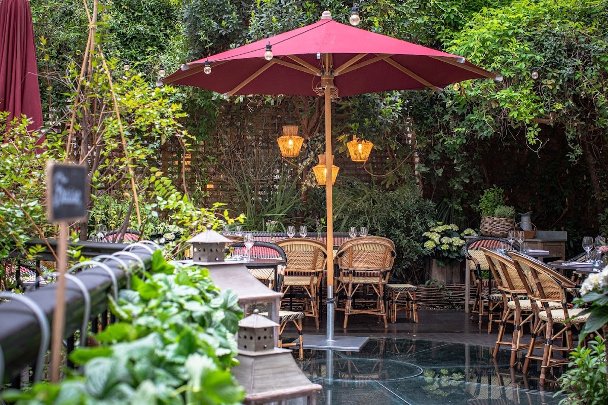 Le Roch Hotel & Spa — destination wedding venue in 75001 Paris, France