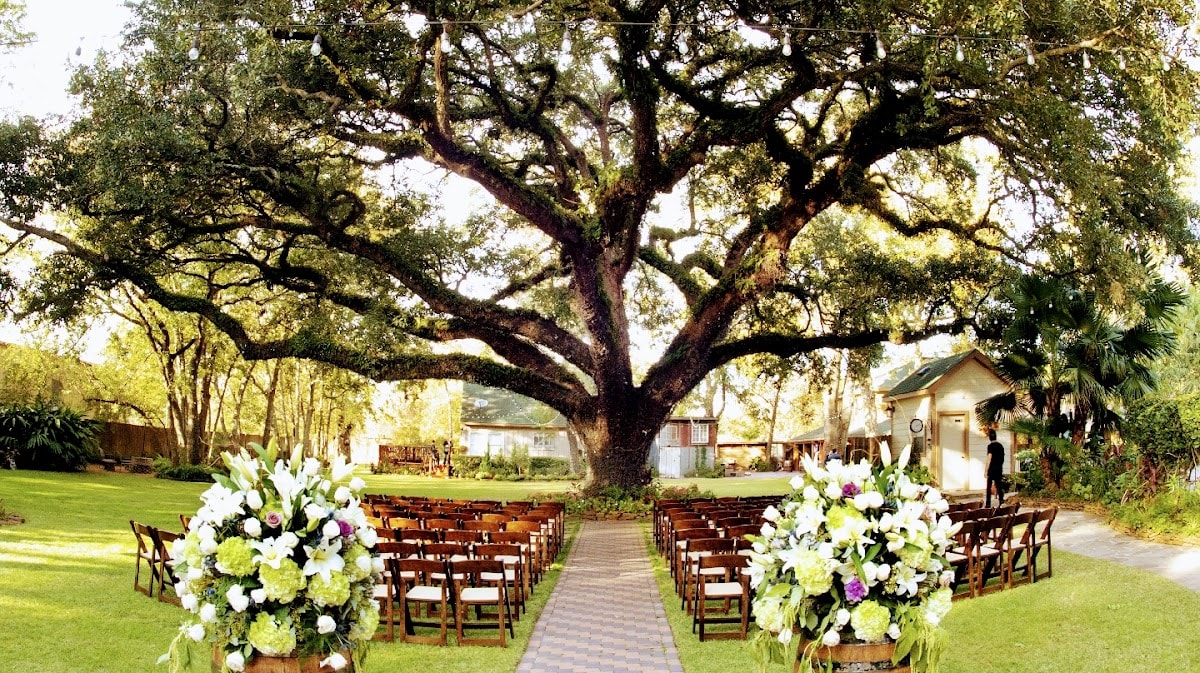 Oak Tree Manor, destination wedding venue in TX 77389, United States