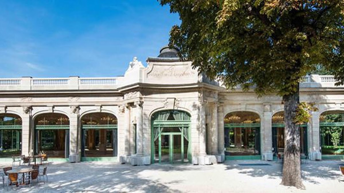 Pavillon Dauphine — destination wedding venue in 75116 Paris, France