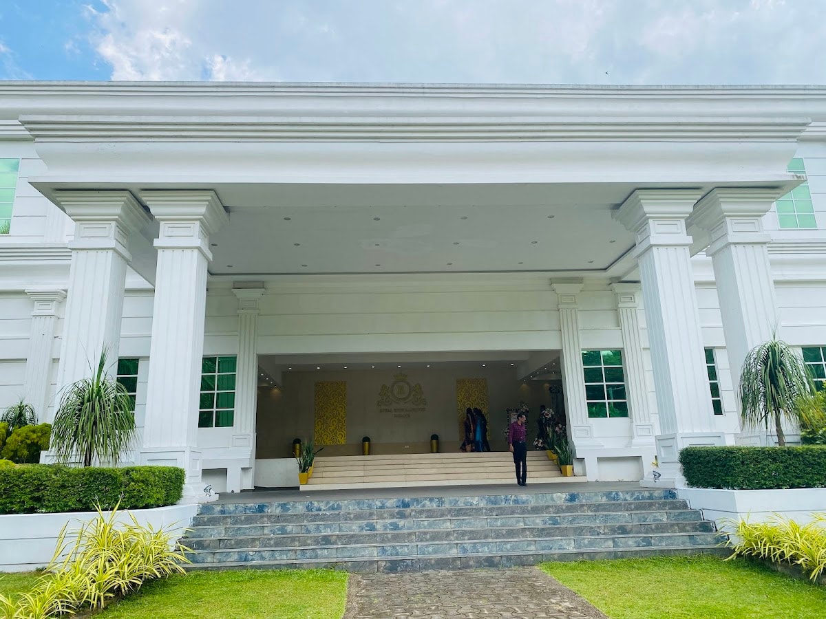Royal Rich Banquets | Dompe — destination wedding venue in Dompe, Sri Lanka