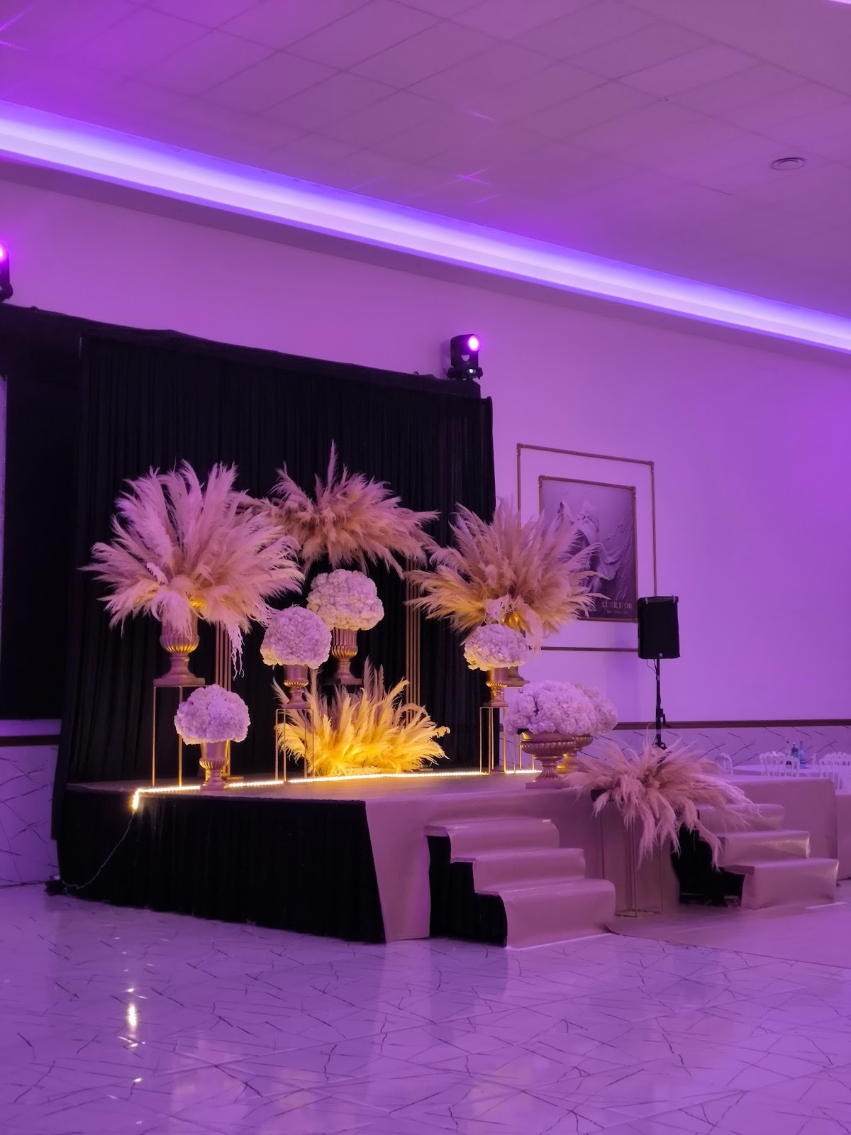 Salle LUNE D'OR — destination wedding venue in 91100 Villabé, France