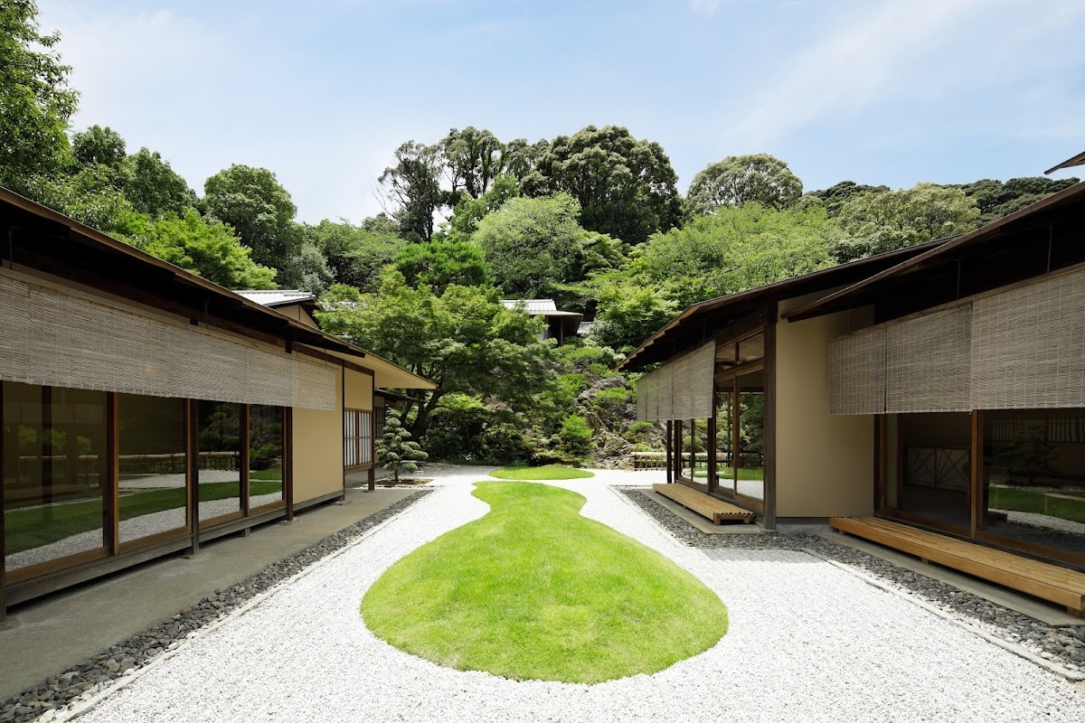 The Westin Miyako Kyoto: destination wedding venue in Japan, 〒605-0052 京都府京都市東山区三条けあげ