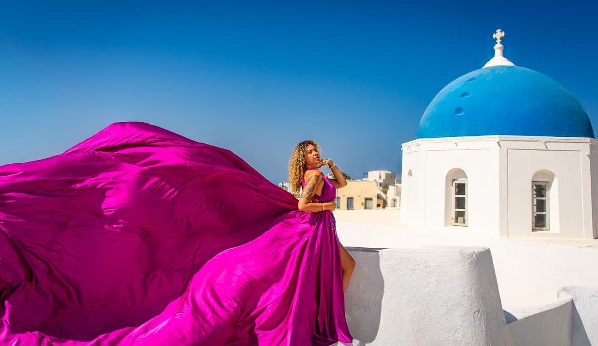 Amber Rock Experiences - Flying Dress Photoshoot & Proposals Santorini — wedding planner in Santorini