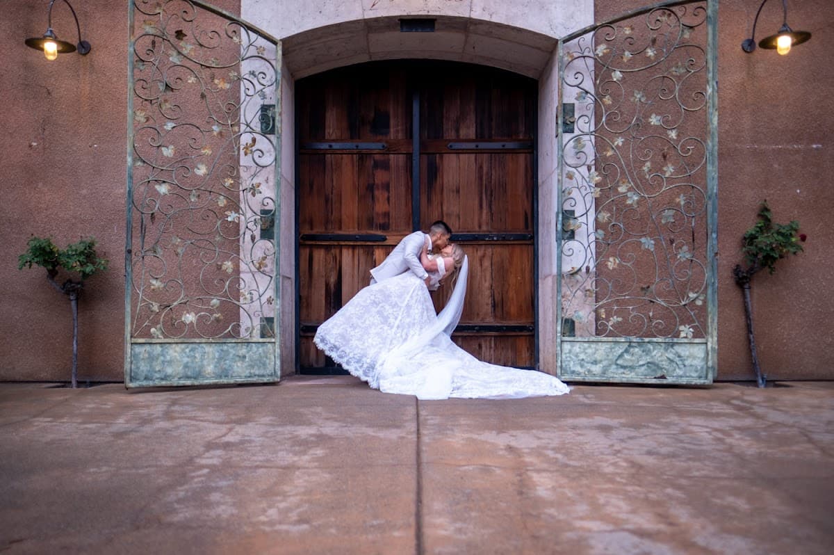 An Everlasting Moment — wedding planner in Pleasant Hill, USA