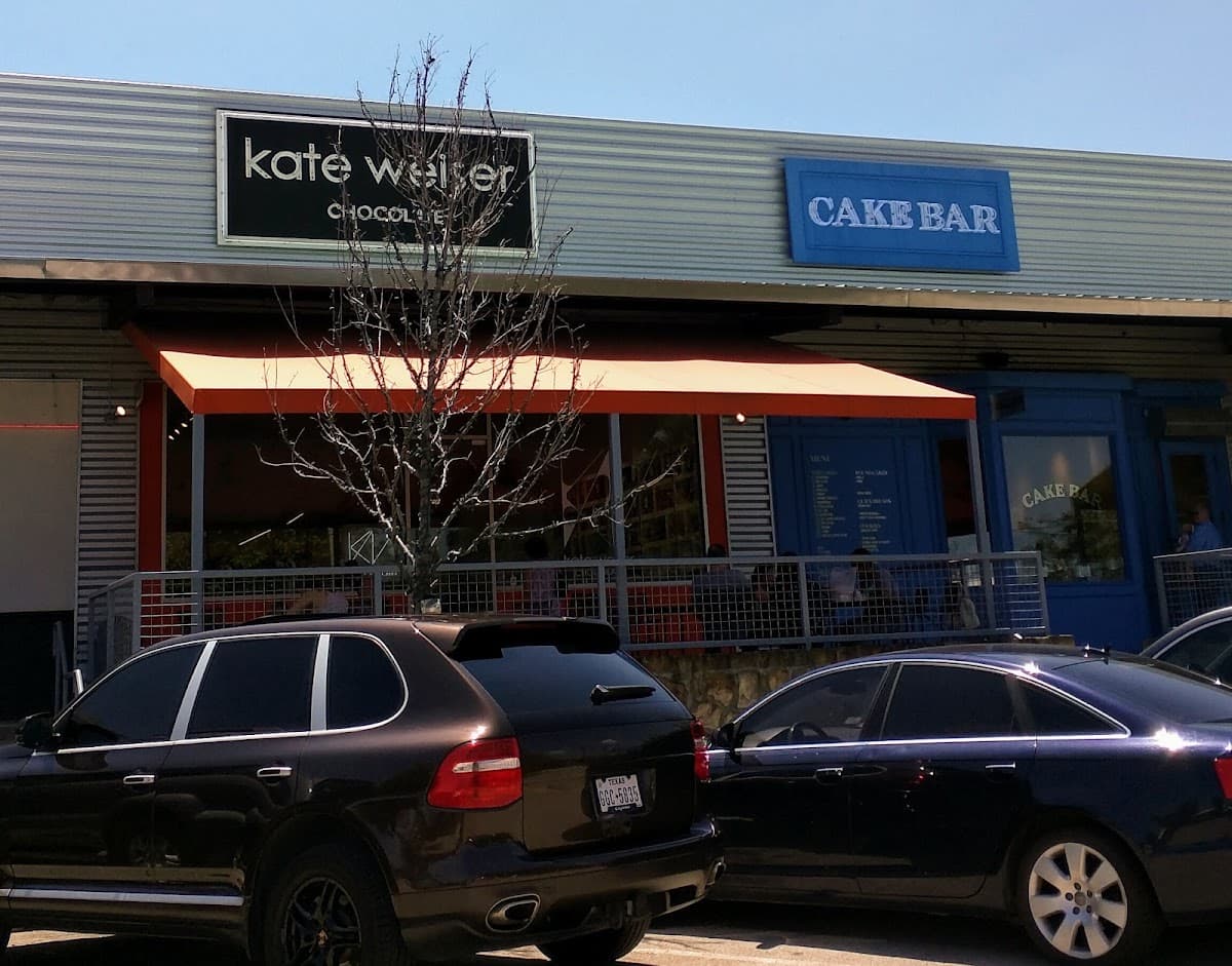 Cake Bar — wedding cake_bakery in Dallas