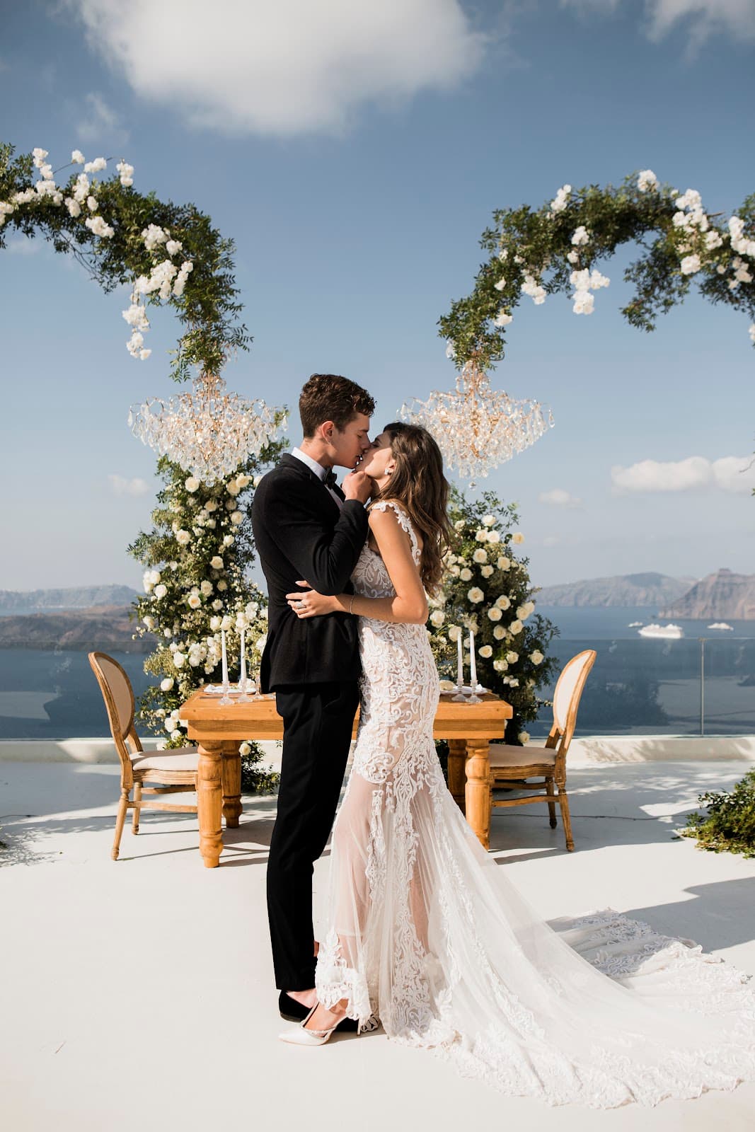 Eva Rendl Photography: wedding photographer in Santorini