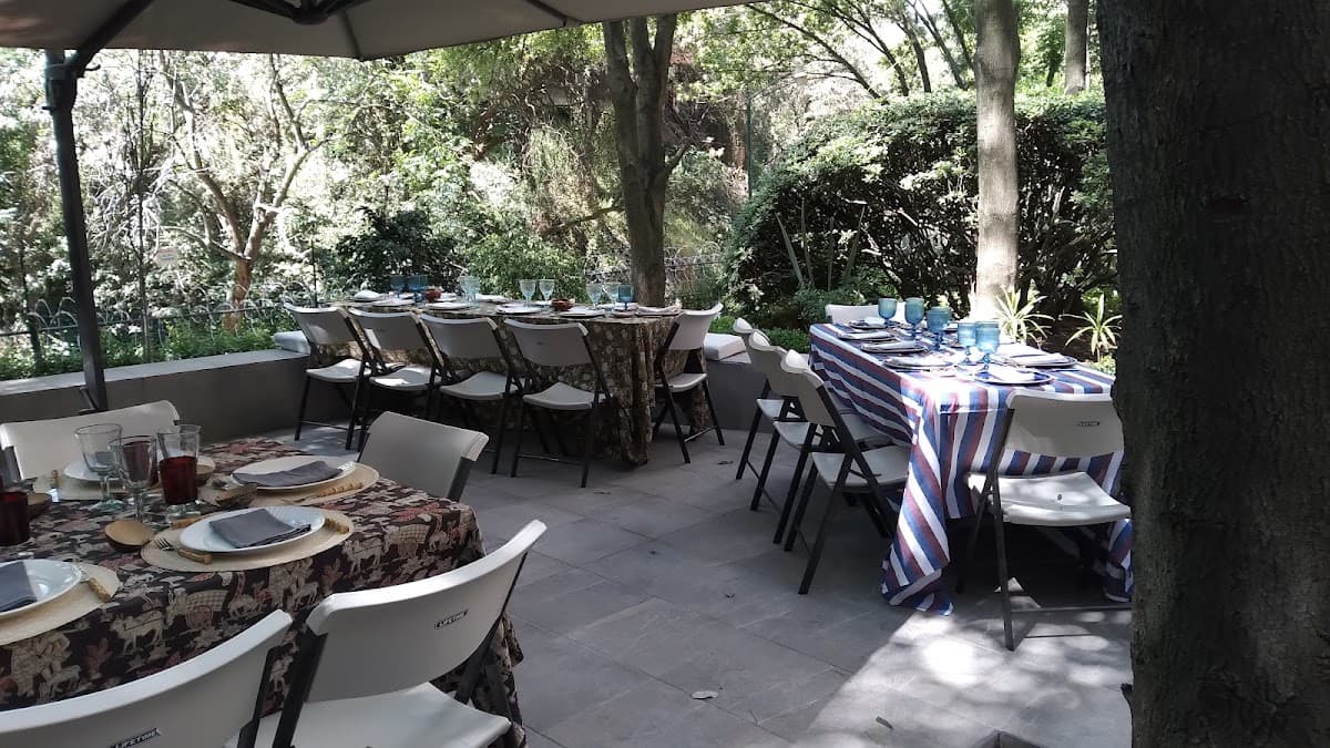 MESEROS BANQUETES CREACIONES ROSANEGRA — wedding caterer in Mexico City