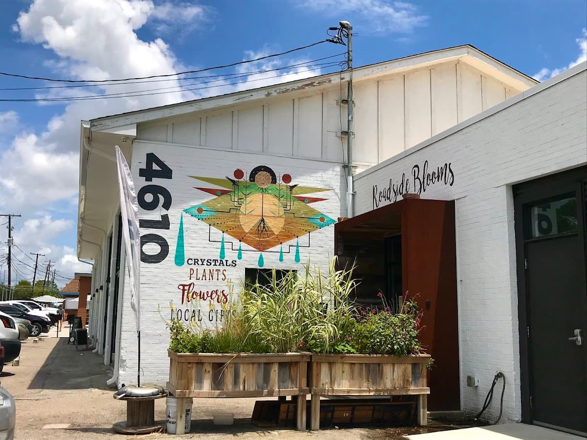 Roadside Blooms — wedding florist in Charleston