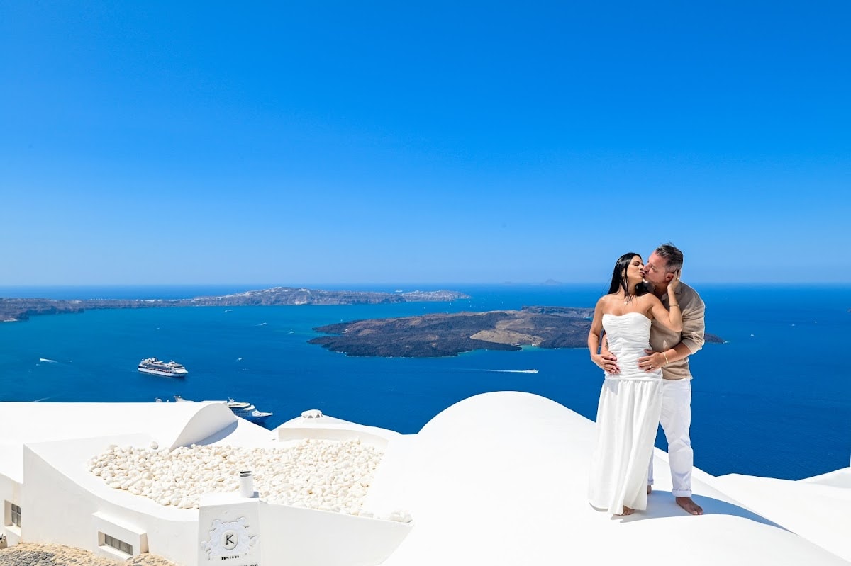 Santorini Photo (since 1992) — wedding photographer in Santorini