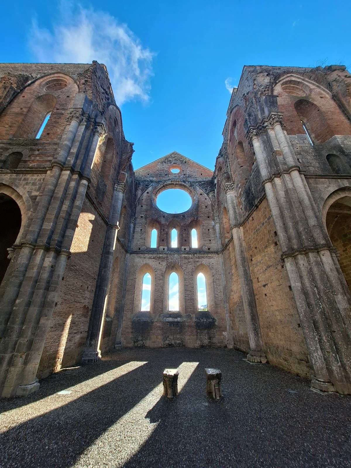 Abbazia di San Galgano — destination wedding venue in 53012 Chiusdino SI, Italy