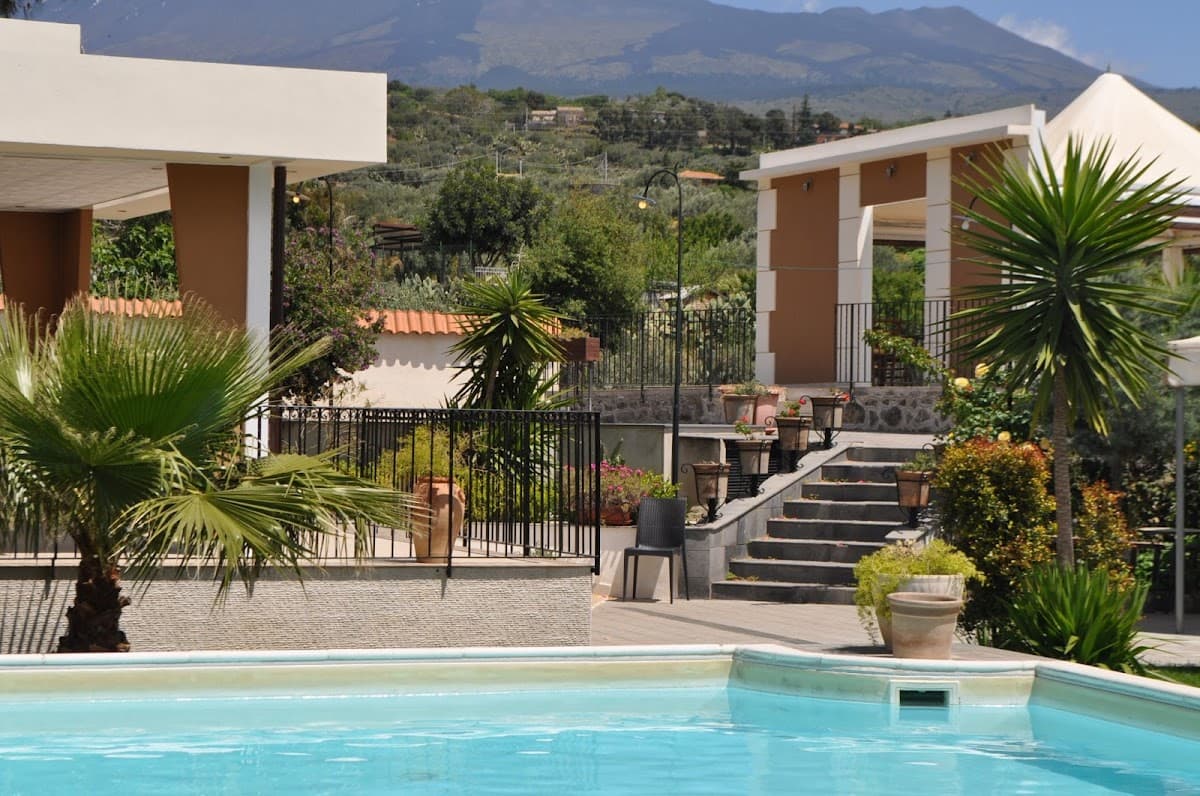 Agri Art Hotel Croce Vallone: destination wedding venue in 95033 Biancavilla CT, Italy