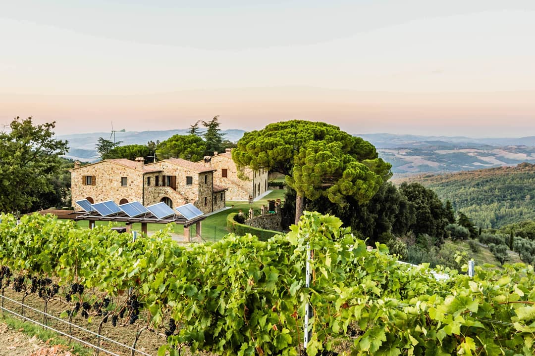 Agriturismo Aia Leccioni: destination wedding venue in Micciano, Italy